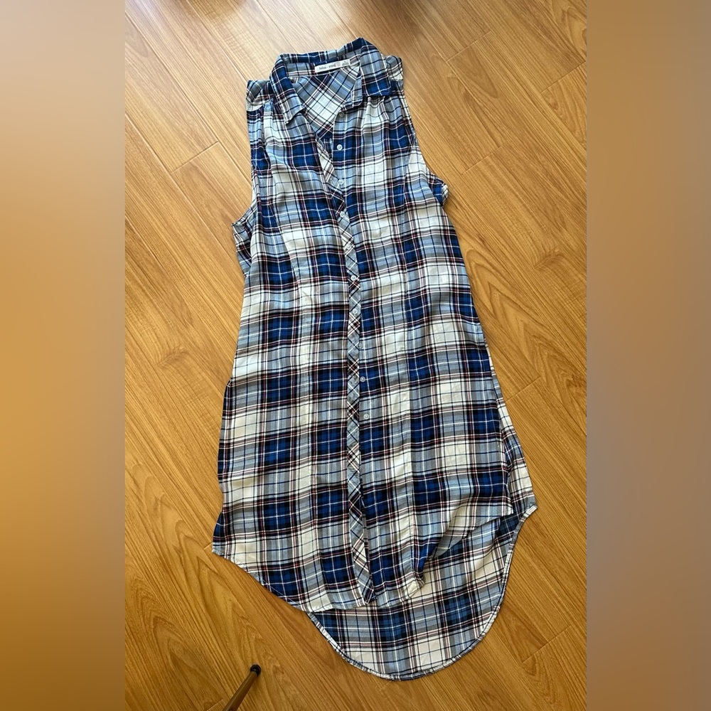 High-low long button-up blouse